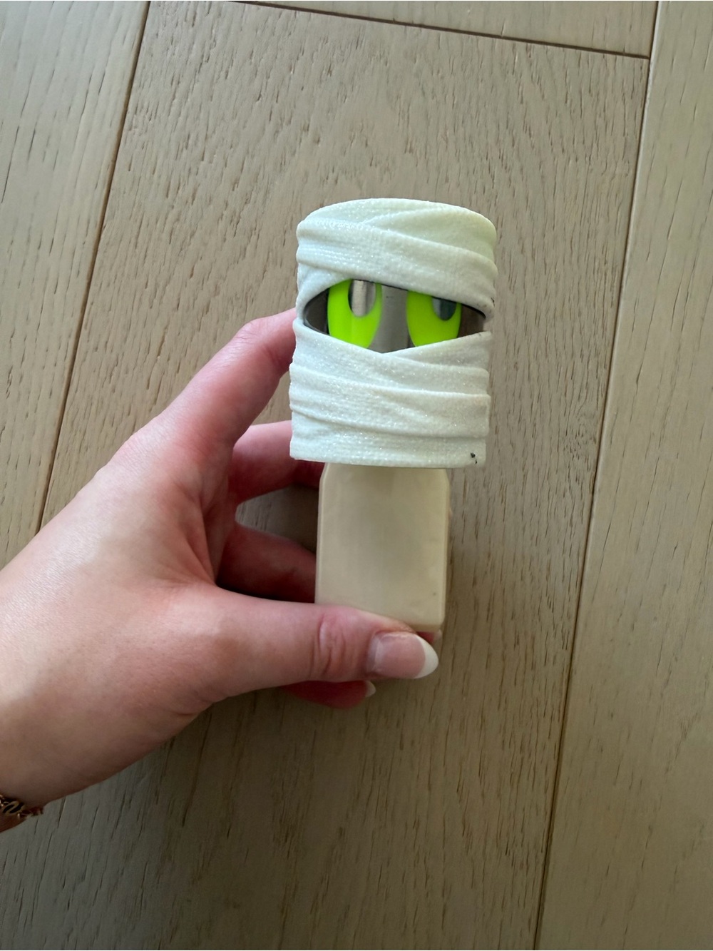 Bath & Body Works White and Neon Green PocketBac Holder